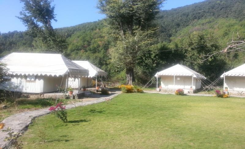 Tatva Bir Tents And Hotel Kangar Exterior foto