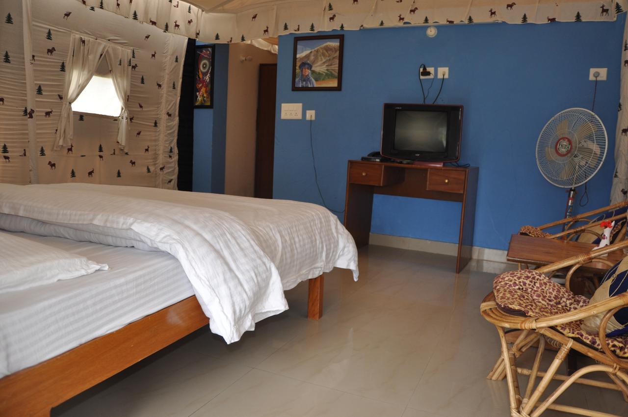 Tatva Bir Tents And Hotel Kangar Exterior foto