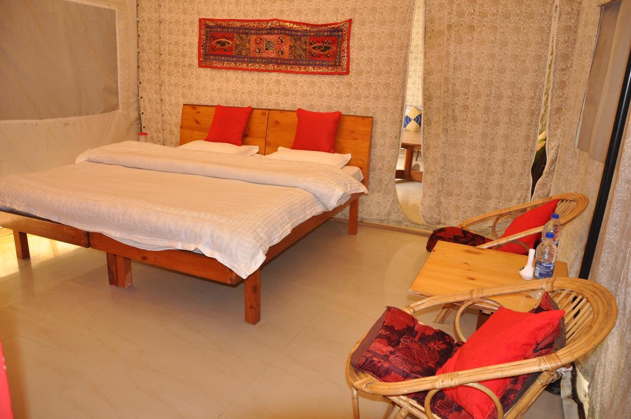 Tatva Bir Tents And Hotel Kangar Exterior foto